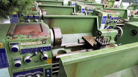 เครื่องกลึงนำเข้าจากไต้หวัน